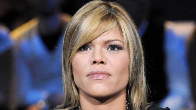 Floriana Secondi: “Mia madre e mia nonna erano prostitute”. La confessione a “Belve”