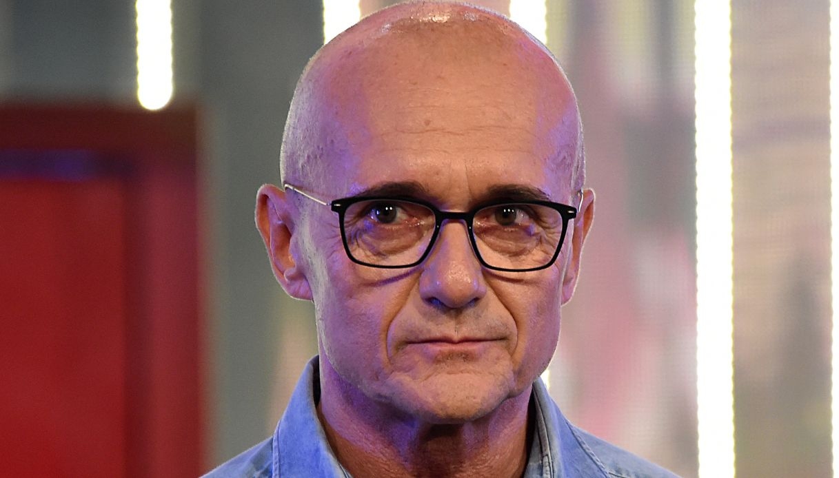 Ondata di Covid senza fine al “GF Vip”: chi è il concorrente positivo