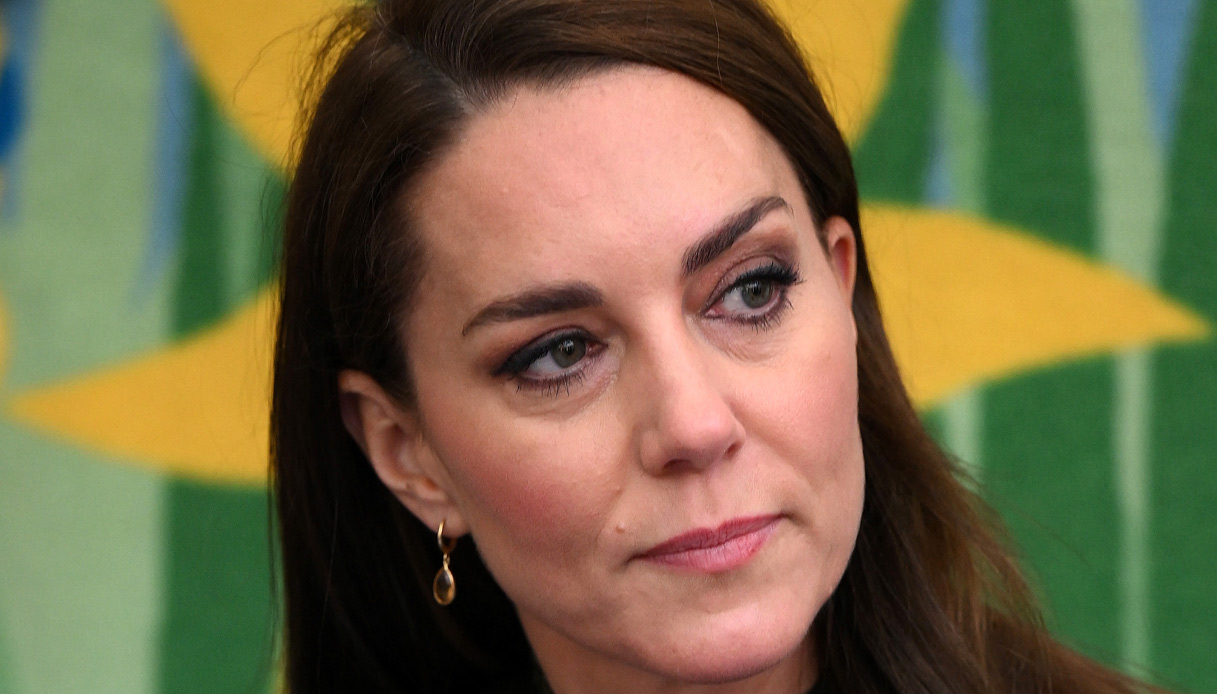 Kate Middleton, abito da 44 euro effetto dimagrante e viso sbattuto