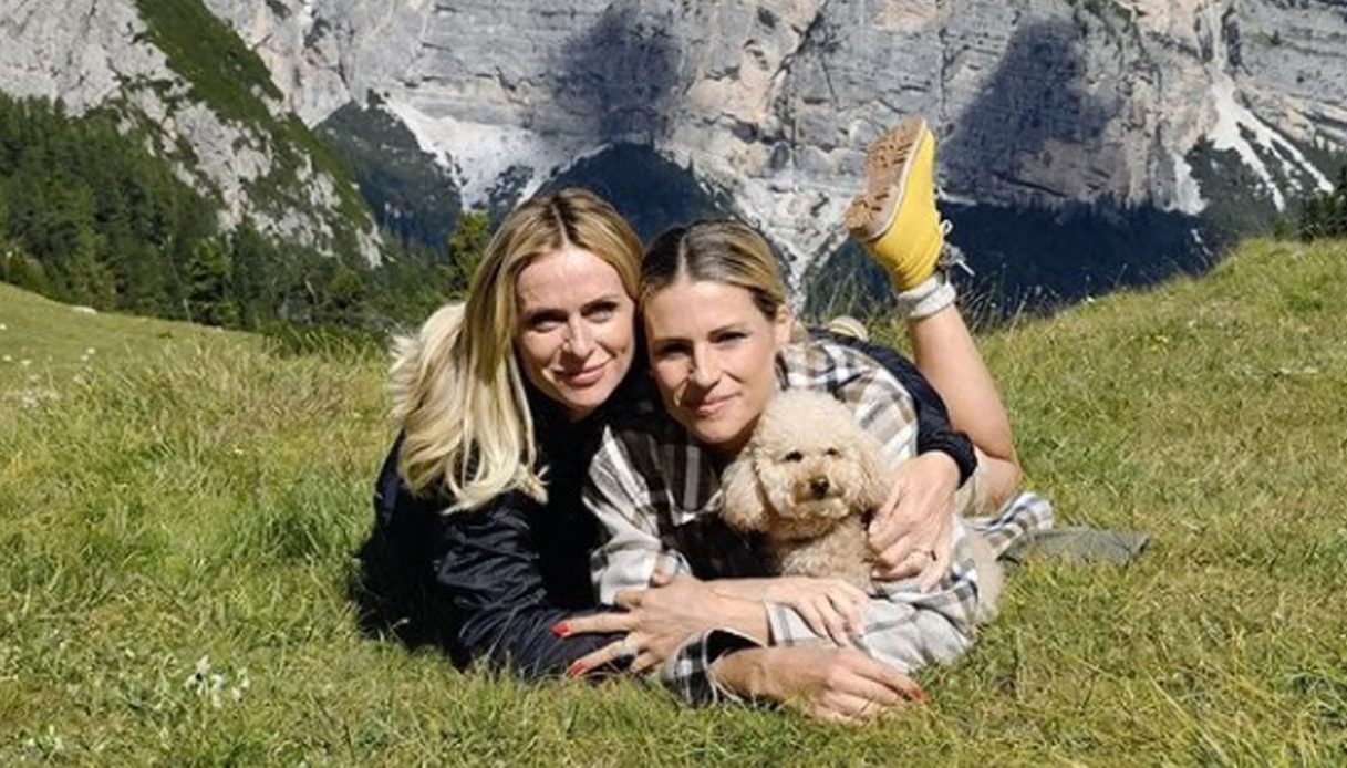 Michelle Hunziker in vacanza con Serena Autieri