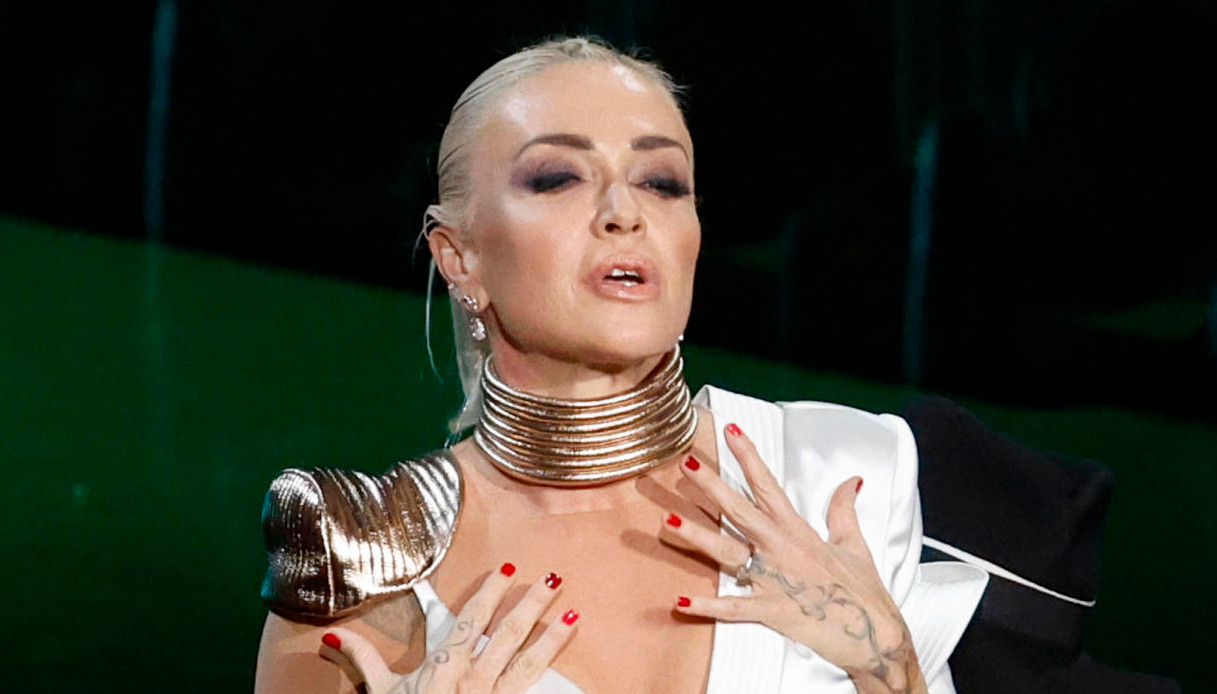 “Ballando con le stelle”, Paola Barale: “Danza in comune con Sperti? Mi ammoscia”