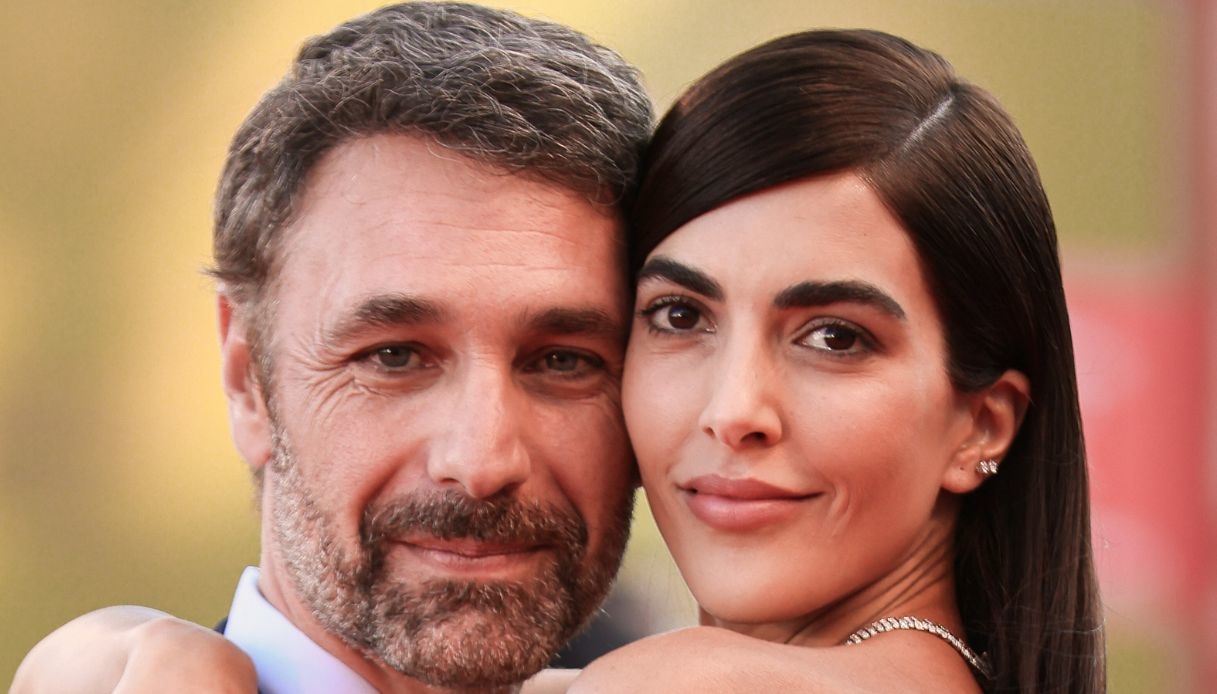 Raoul Bova è pronto a sposare Rocío Muñoz Morales: “La proposta a sorpresa”