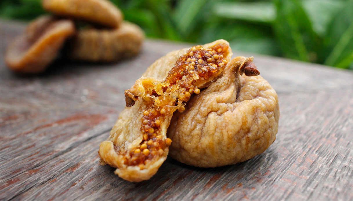 Fichi secchi: proprietà e utilizzi di uno snack energetico e salutare