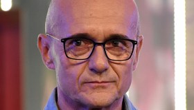 “GF Vip” in arrivo nuovi concorrenti: Alfonso Signorini anticipa grandi sorprese