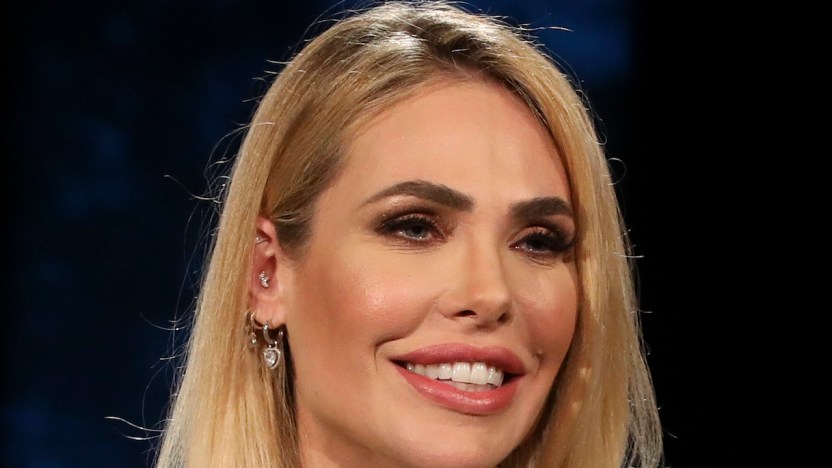 Ilary Blasi, la fuga d’amore con Bastian. E Totti vola in Qatar con una persona speciale