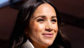 Meghan Markle, pelle perfetta e radiosa. Il suo segreto è un sapone liquido low cost