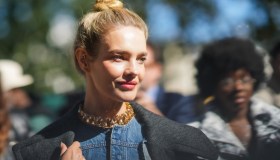“Prometto che ci rincontreremo”. La storia di Natalia Vodianova e di sua sorella, separate per 23 anni