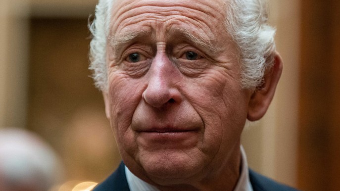 Carlo, la sua prima cartolina di Natale da Re nasconde un doloroso aneddoto