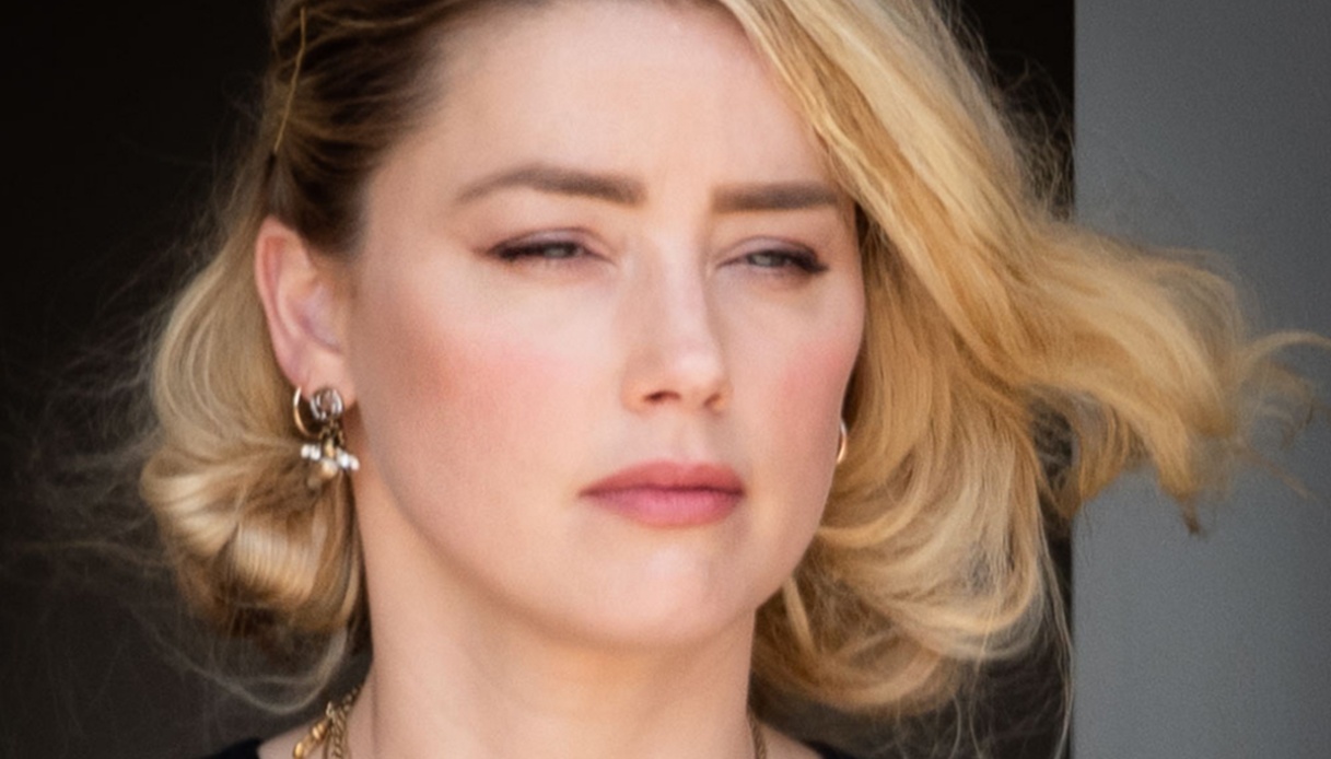 Johnny Depp contro Amber Heard, la guerra è finita: “Accordo a sette cifre”