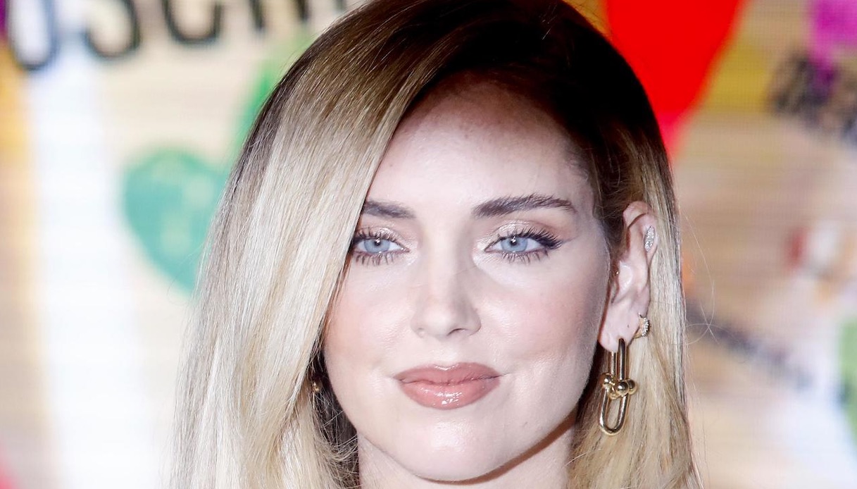 “Ho casi di melanoma”: Chiara Ferragni svela perché ha un cerotto sul braccio