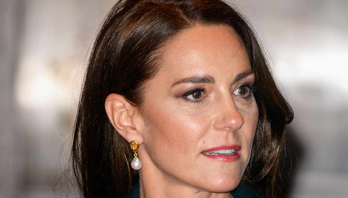 Kate Middleton, cambio di look sensazionale con giacca da 4.755 euro. E provocazioni