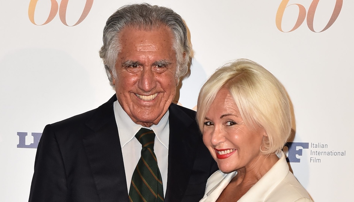 Funerali di Lando Buzzanca, la compagna non si presenta: ancora polemiche contro i figli