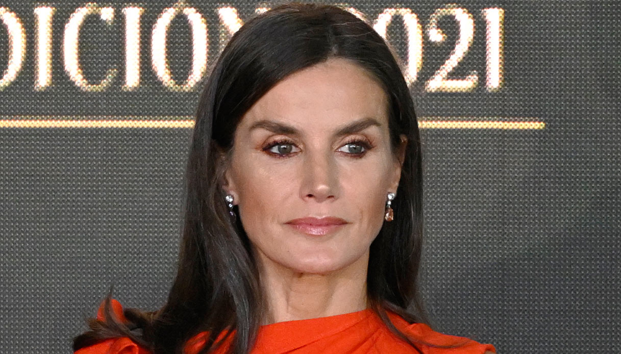 Letizia di Spagna, la confessione dell’amante del Re: il Palazzo trema