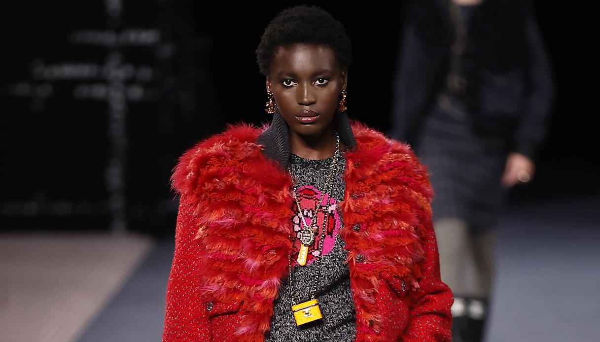 Il rosso e il nero: idee di look per le feste ma non solo