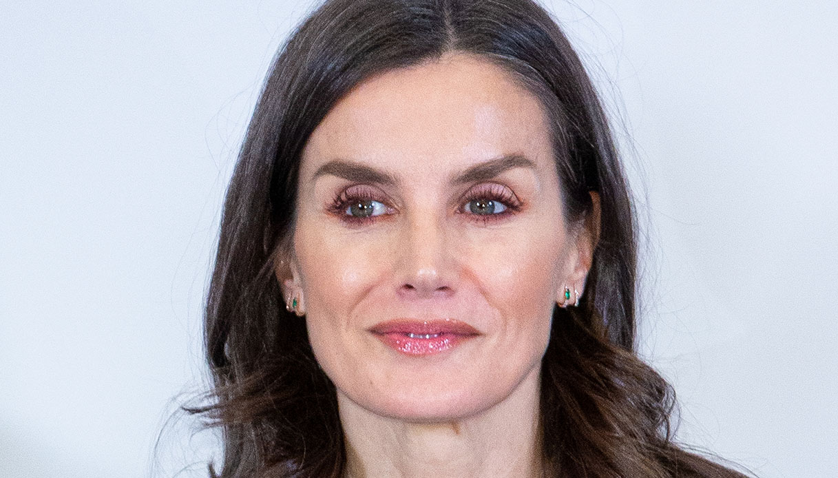 Letizia di Spagna, Regina social: il gesto che infrange il protocollo