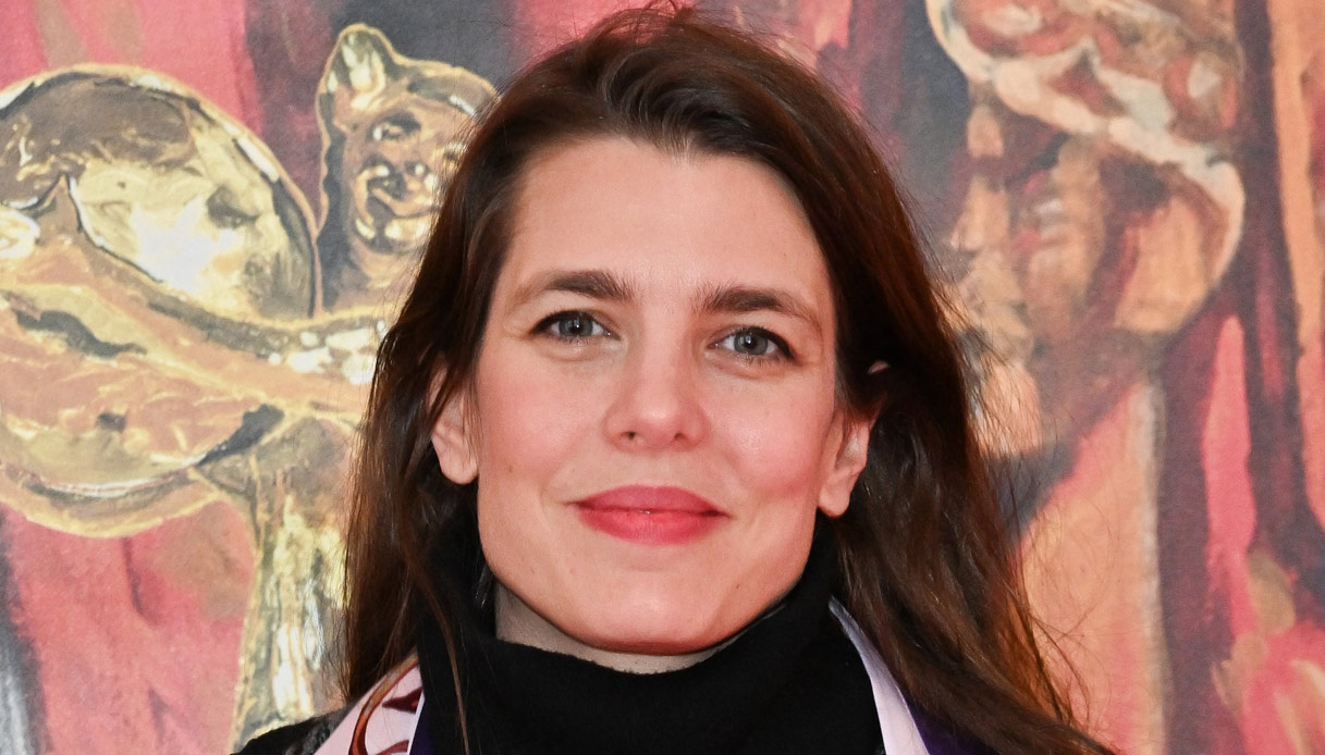 Charlotte Casiraghi incinta per la terza volta, il primo look premaman