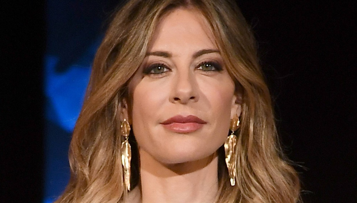 Francesca Fagnani confessa: “Non sono una santa”. E lancia una “frecciatina” alla Carlucci