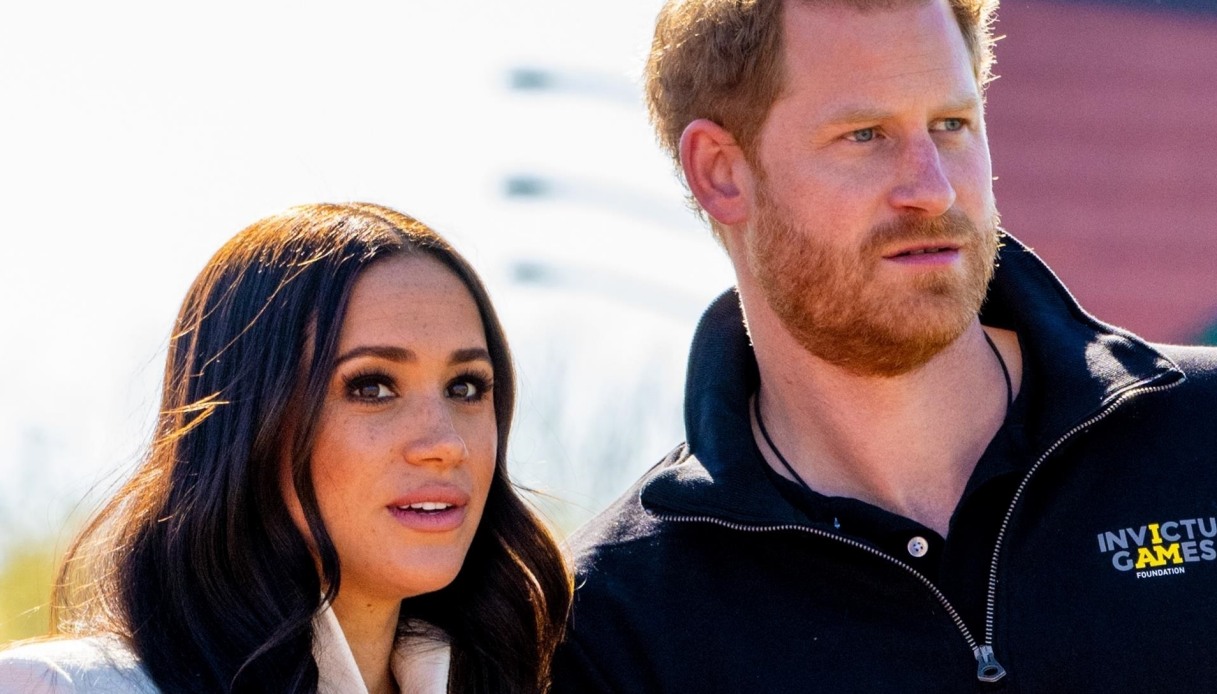 Harry e Meghan, la prossima mossa dopo “Spare” per affossare la Monarchia