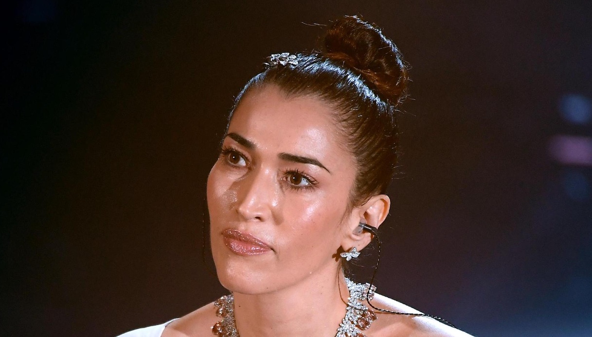 Nina Zilli è incinta, l’annuncio amaro. E non manca la stoccata a Fiorello e Biggio