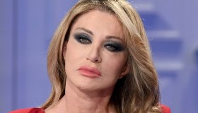 Paola Ferrari con un uomo misterioso: aria di crisi col marito Marco De Benedetti