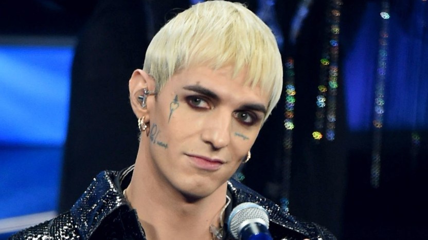 Amadeus, l’annuncio a sorpresa su TikTok: ospiti d’eccezione a Sanremo 2023