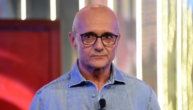 “GF Vip”, nuova punizione di Alfonso Signorini: arriva la busta nera
