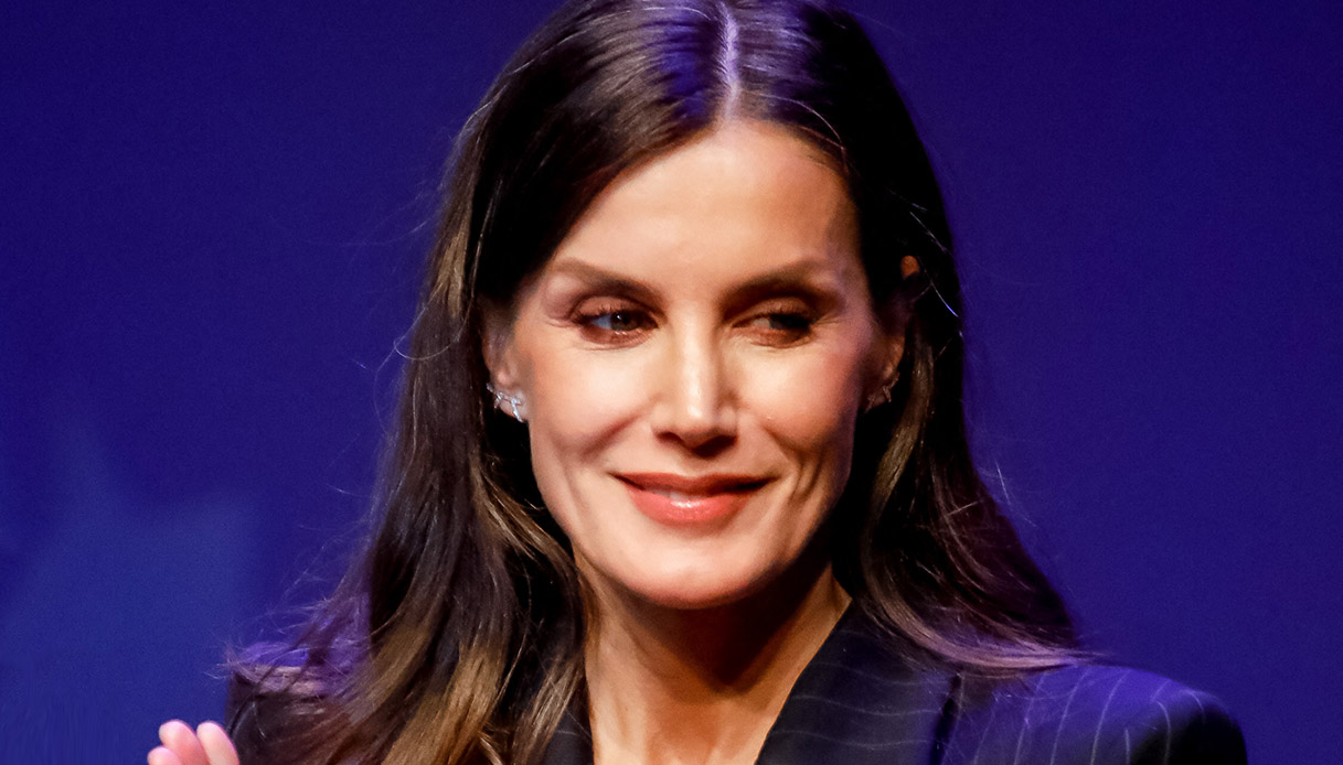 Letizia di Spagna è sparita: Re Felipe da solo sulla neve