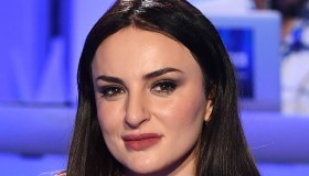 “Da me non esce più niente, non entra più nessuno”: Arisa senza filtri su Instagram