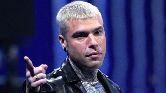 Sanremo 2023, Fedez provoca tutti: il brano non autorizzato è un caso
