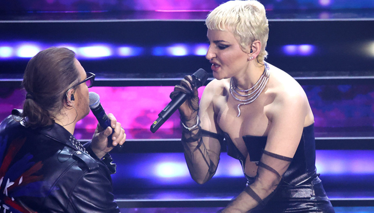 Sanremo 2023: Chiara Francini diva, Elisa e Giorgia storiche. Mengoni da fuori gara