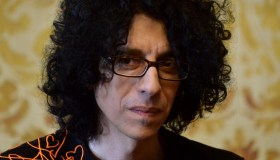 Giovanni Allevi rompe il silenzio su Instagram: “Il mieloma mi ha lasciato fratture inoperabili”