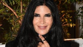 Sensualità al “GF Vip”: Pamela Prati osa in reggicalze (e snobba Bellavia)