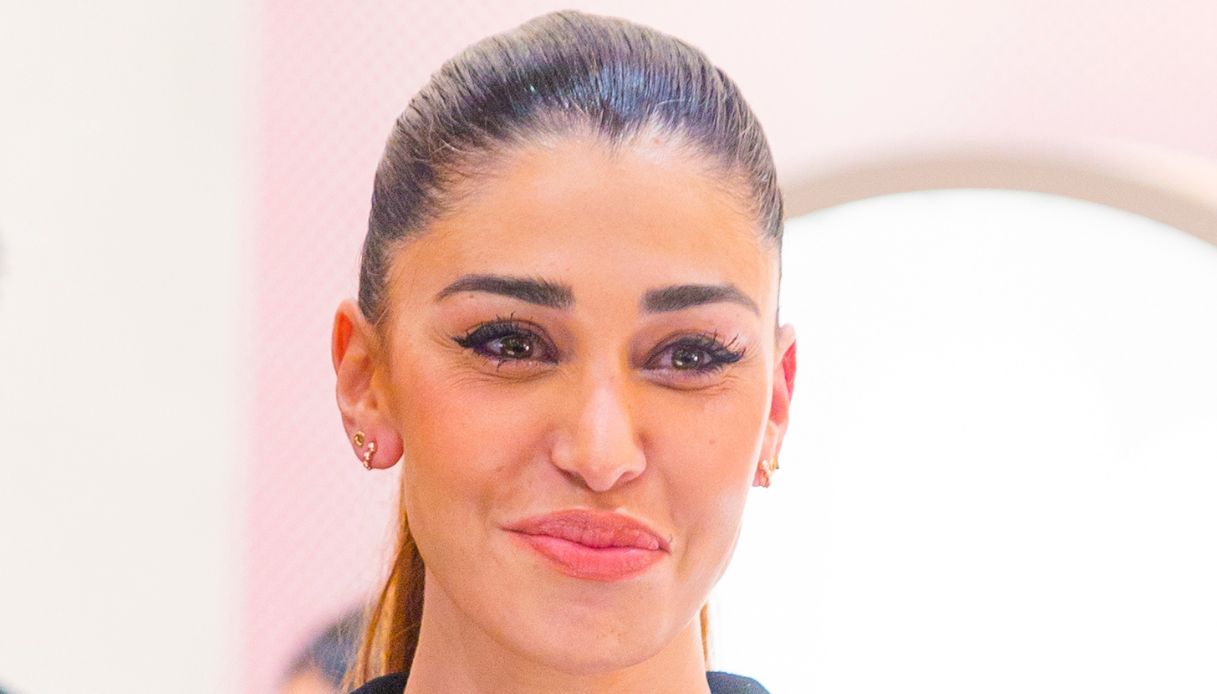 Belen, confessioni sull’amore a “Le Iene”: “A Stefano ho spezzato le ossa più volte”