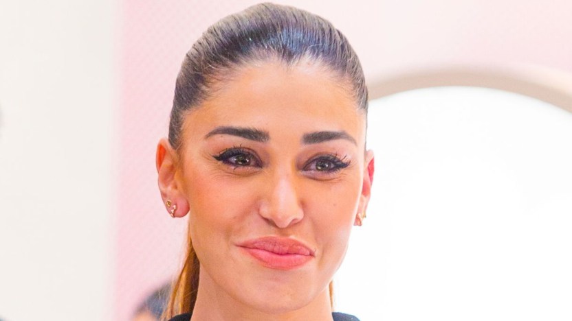 Belen, confessioni sull’amore a “Le Iene”: “A Stefano ho spezzato le ossa più volte”