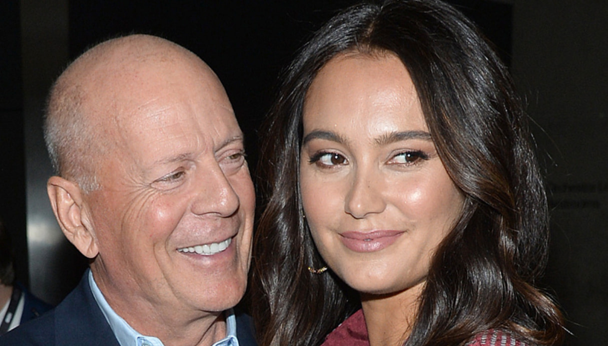Bruce Willis ed Emma Heming, l’amore oltre la malattia: la dedica per i 14 anni di nozze