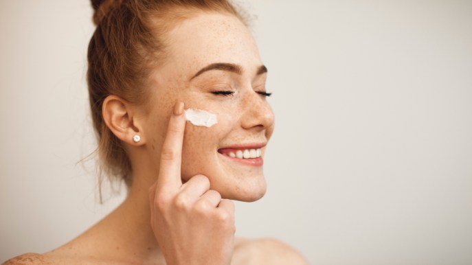 Skincare antirughe: a che età iniziare per prevenire i segni del tempo