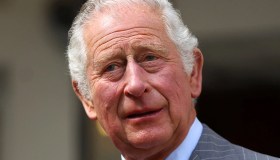 Re Carlo, chi gli ha voltato le spalle per Harry e Meghan Markle