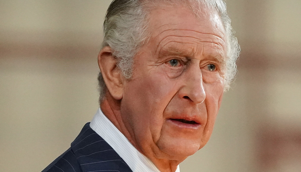 Incoronazione: quello che devi sapere su corone, bacchette, spade e altri oggetti storici