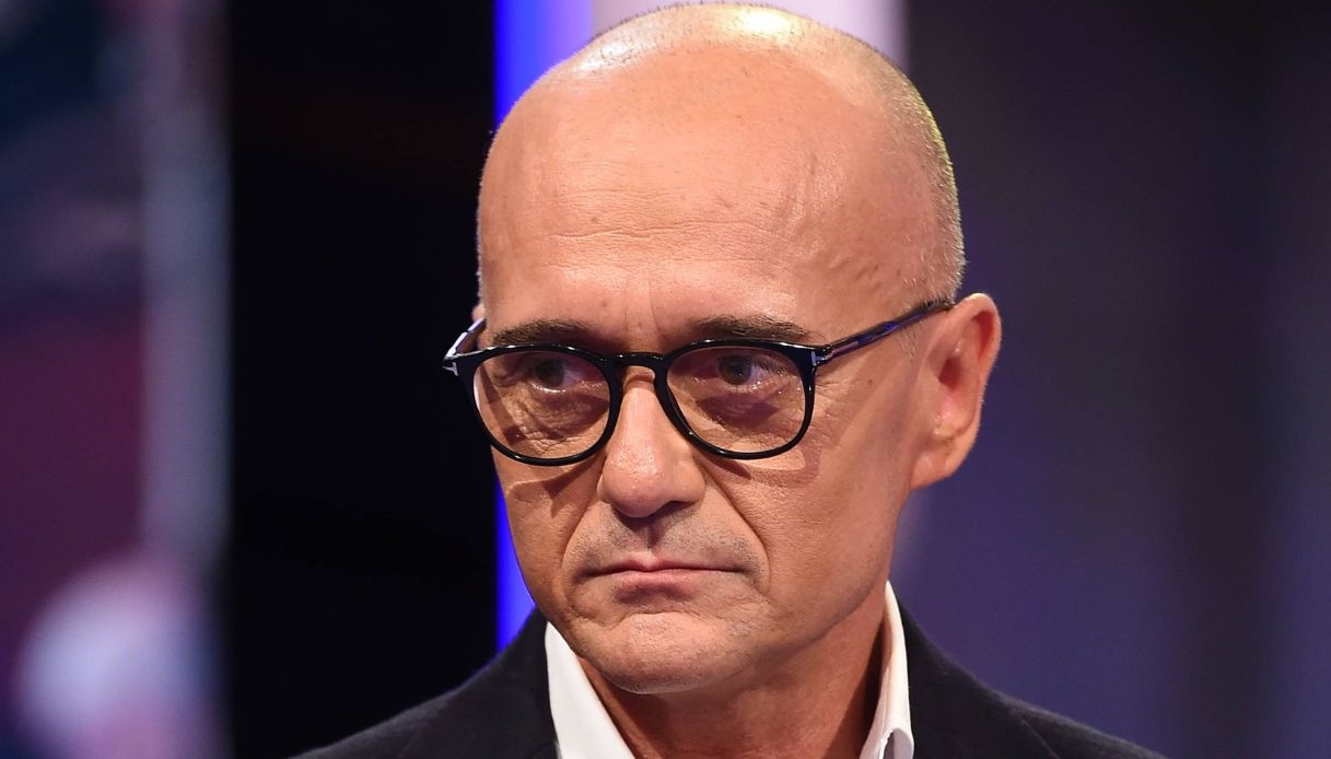 “GF Vip”, duro rimprovero di Signorini: “Limite superato”. L’intervento di Pier Silvio Berlusconi