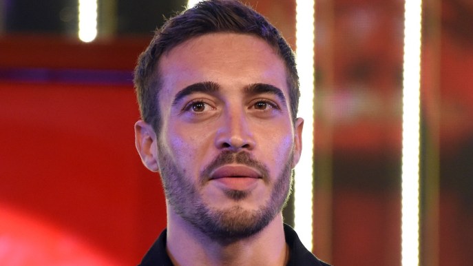 “Volto pagina”: Antonino Spinalbese e le frasi su Instagram che non lasciano dubbi