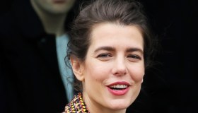 Charlotte Casiraghi, il look divide. E lei: “Non le porto più (le borse)”