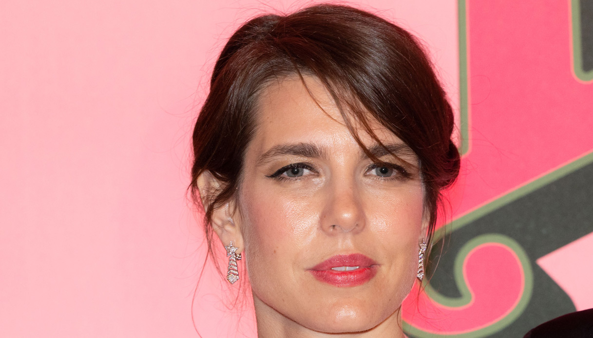 Charlotte Casiraghi sostituisce Charlene di Monaco: Alberto non smentisce la crisi