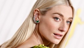 Il Re tradisce Camilla con la sosia di Diana: la Regina umiliata