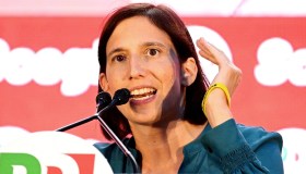 Chi è Elly Schlein, vita privata e cariche precedenti della segretaria del Pd