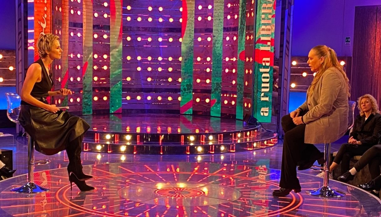 Francesca Fialdini e Barbara De Rossi a "Da noi a ruota libera"