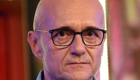 “GF Vip”, gravi accuse a un concorrente: “Ha bestemmiato due volte”