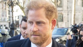 Harry è a Londra senza Meghan Markle. Ma Carlo non lo vuole vedere