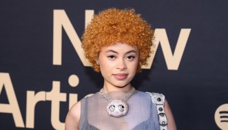 Perché il trend TikTok “Stay At Home Girlfriend” è problematico