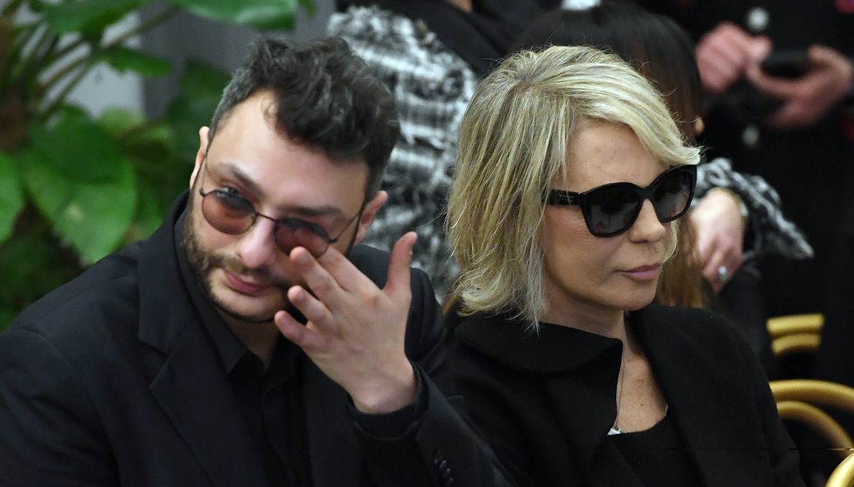 Il dolore di Maria De Filippi: la dichiarazione sul patrimonio di Costanzo