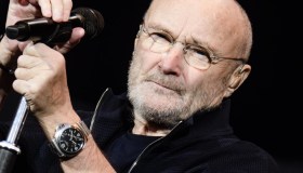 Phil Collins, la malattia peggiora: come sta lo storico batterista dei Genesis